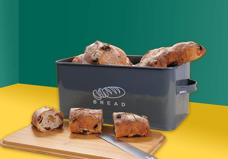 Bread Box with Bamboo Cutting Board