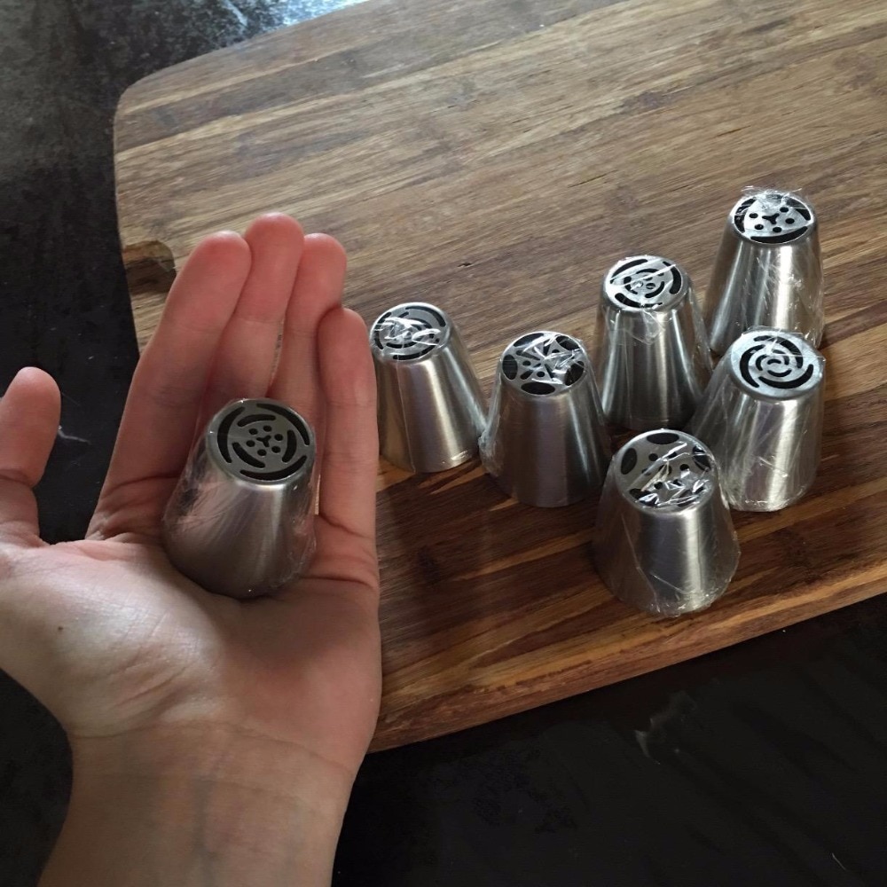 Stainless Steel Pastry Nozzles 8 pcs Set Stainless Steel Pastry Nozzles 8 pcs Set
