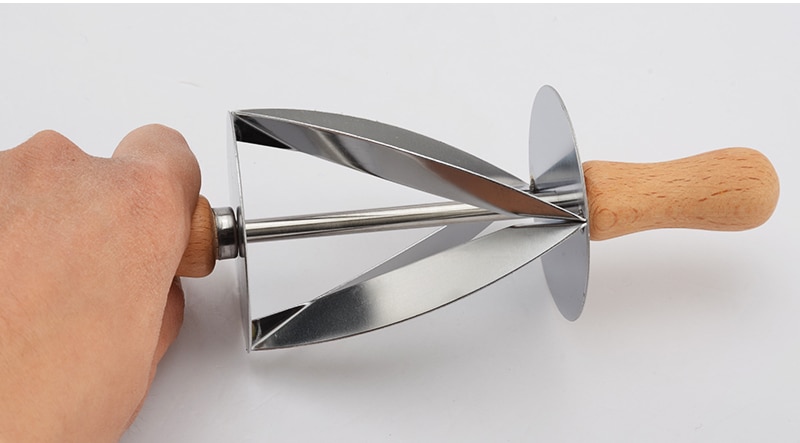Rolling Cutter For Croissant Making
