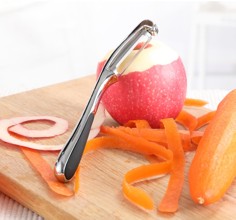 Stainless Steel Potato Peeler in Silver