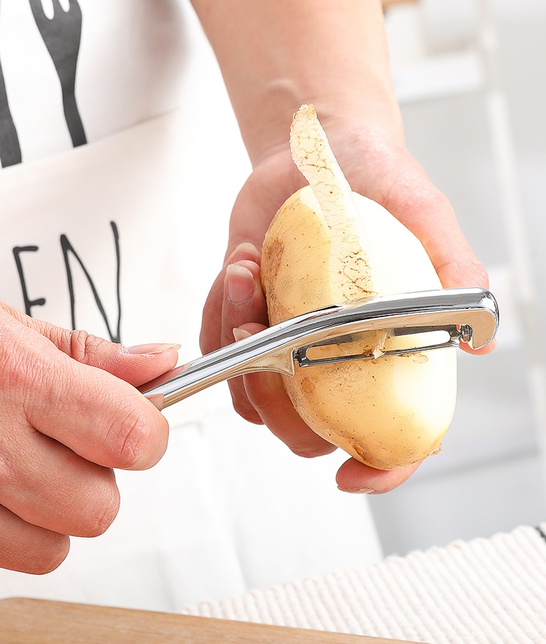 Stainless Steel Potato Peeler in Silver