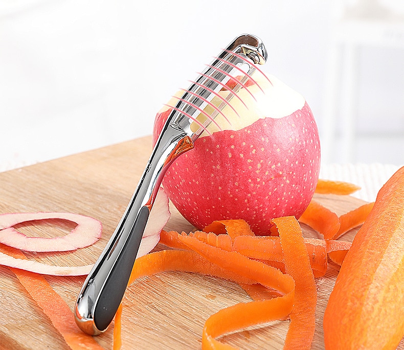 Stainless Steel Potato Peeler in Silver