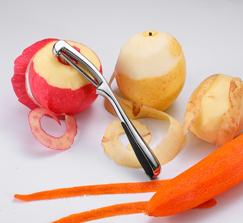 Stainless Steel Potato Peeler in Silver