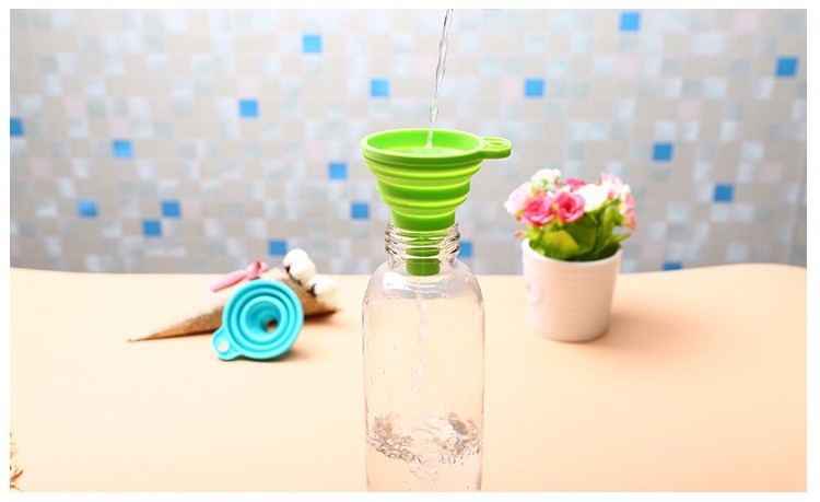 Collapsible Silicone Mini Liquid Funnel Collapsible Silicone Mini Liquid Funnel